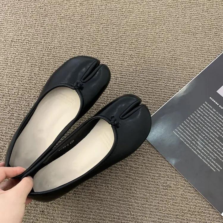 Japansk Stil2025Sko Dame Koselige Skinnballerinaer Splitthov Tå Loafers Femme Mary Jeans Mocasines Damesko