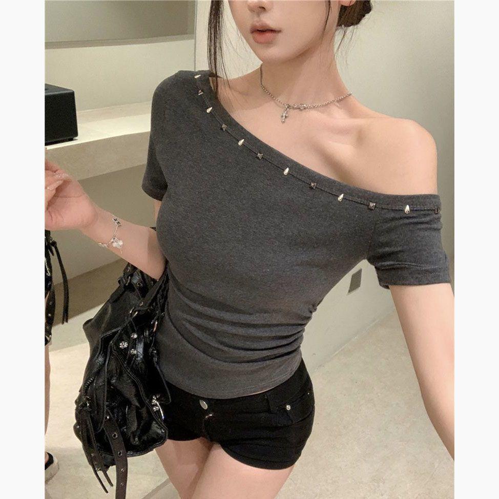 Dam Sommar Smal Passform Kort Svart Off-Shoulder Kortärmad T-shirt Flicka Design Topp