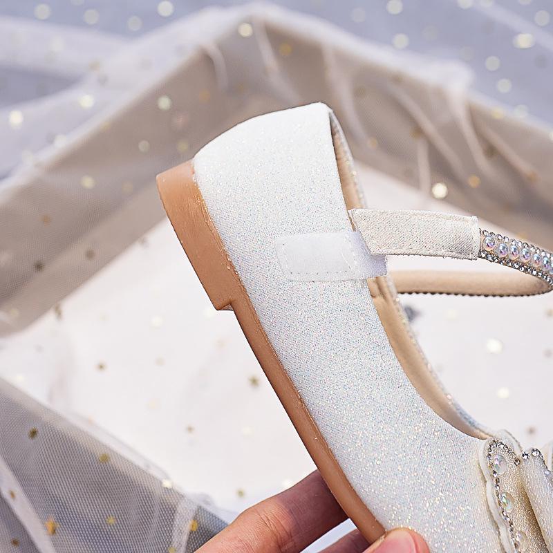 Girls' 2025 Autumn Princess Shoes: Stylish Round Toe Soft Soles with Shiny Bow Crystal Design