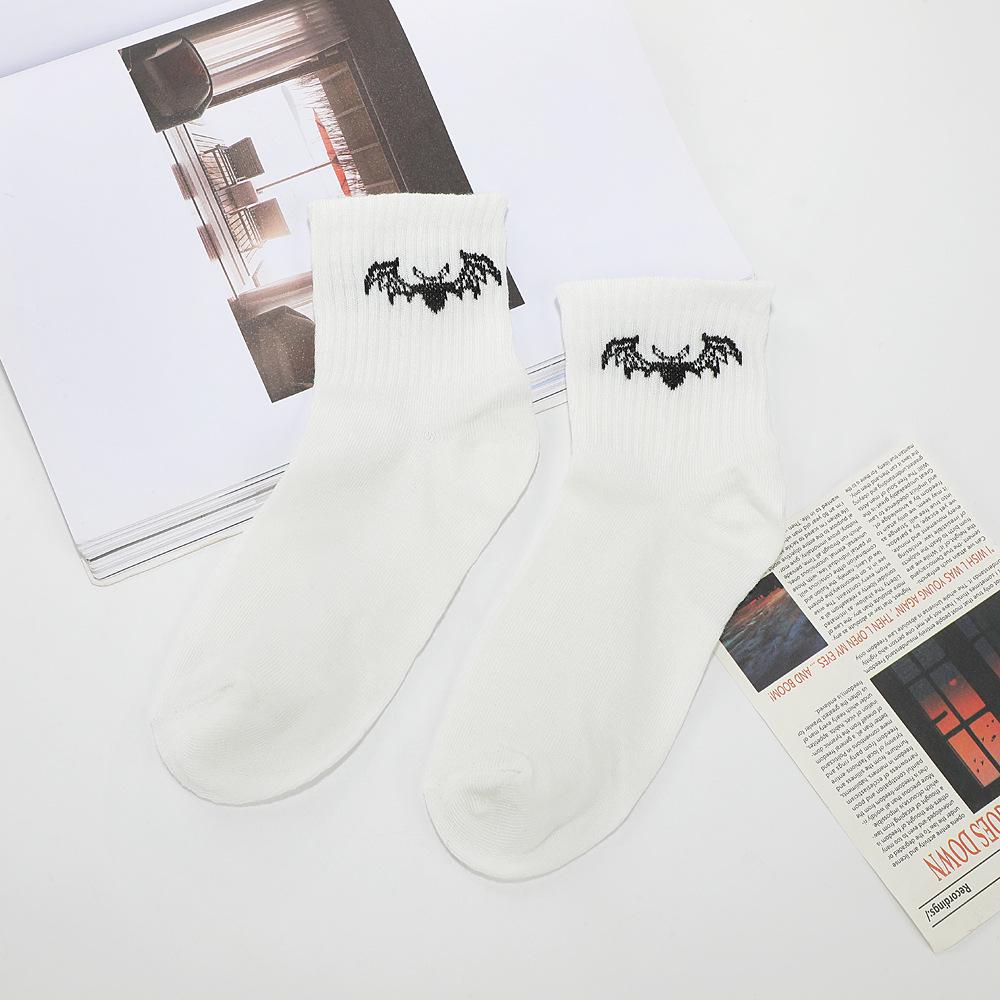 

Мужские хлопковые носки с мультяшной летучей мышью - Весна/Лето, Короткие до середины икры, Влагоотводящие, Жаккардовый дизайн, Стиль интернет-знаменитости. One Size (33-42) белый