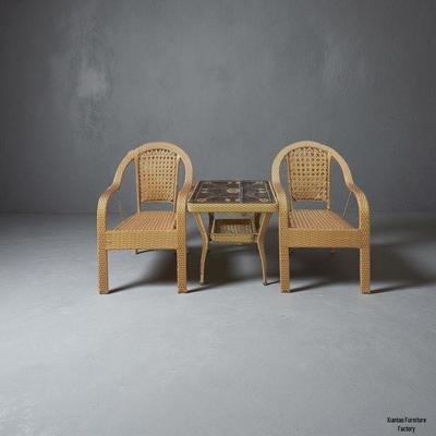 Conjunto de Móveis de Rattan para Exterior de 5 Peças: Inclui Cadeira de Varanda, Cadeira Giratória e Mesa de Centro Redonda para Sala de Estar ou Pátio.