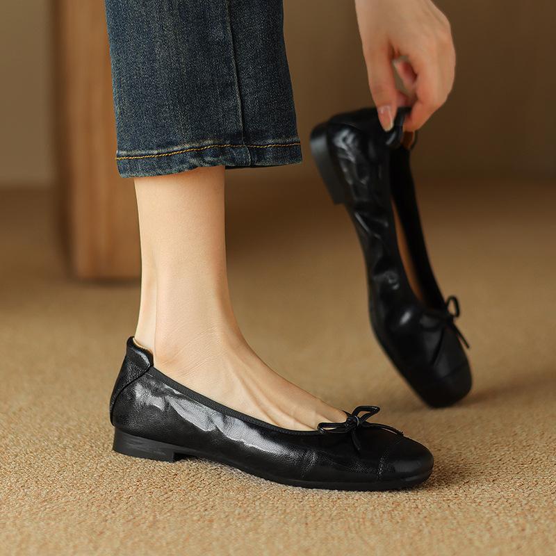 

French soft leather flat-soled ballet shoes women s 2025 new spring and autumn round head shallow mouth single shoes one pedal grandma shoes 35