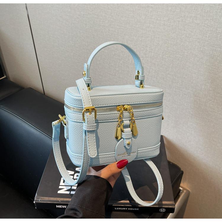 Niche High-end Portable Bucket Bag Contrasting Color Women's New Fashion Popular Shoulder Messenger Bag