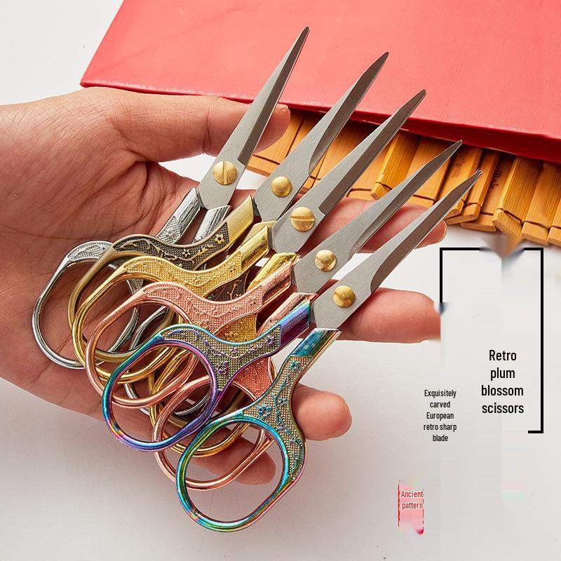 Retro Plum Blossom Embroidery Scissors – Alloy Stainless Steel for Cross Stitch and Handmade Crafts