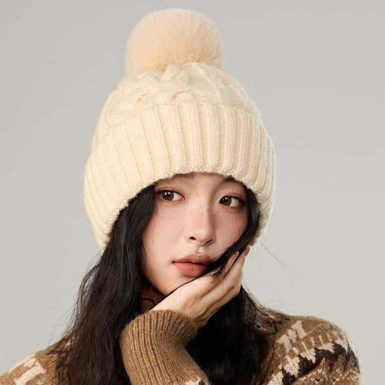 Winter New Women's Velvet Twist Hairball Knitted Hat Outdoor Cycling Warm Hat