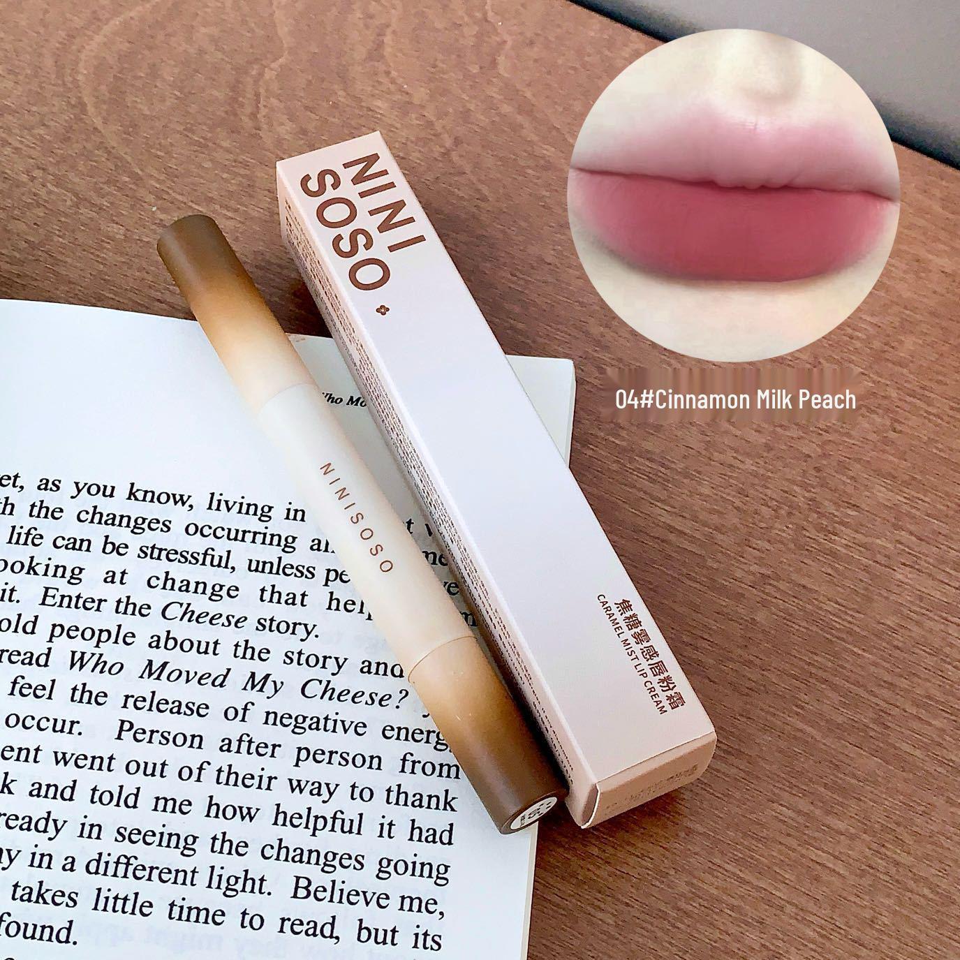 

NINISOS Caramel Mist Lip Powder: Lightweight, Silky, Non-Stick Lip Gloss for a Soft Mist and Sweet Color Finish.