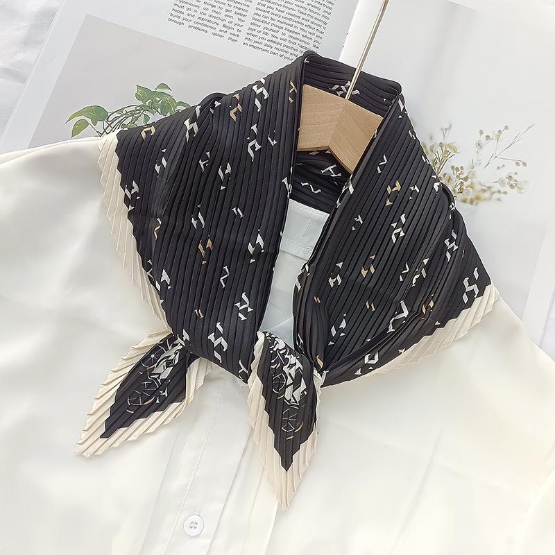 Retro Color Block Crinkled Square Scarf - 70cm Pleated Neckerchief in Imitation Silk for Women