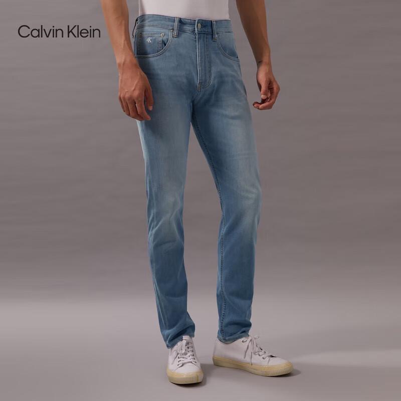 Calvin Klein Jeans Men's Tapered Stretch Denim Jeans J323113