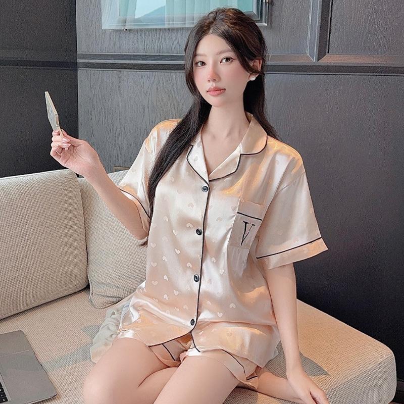 Ins Wind Letter V Design Sense Love Jacquard Short Sleeve Ice Silk Pajamas Women'S Summer Loungewear Set