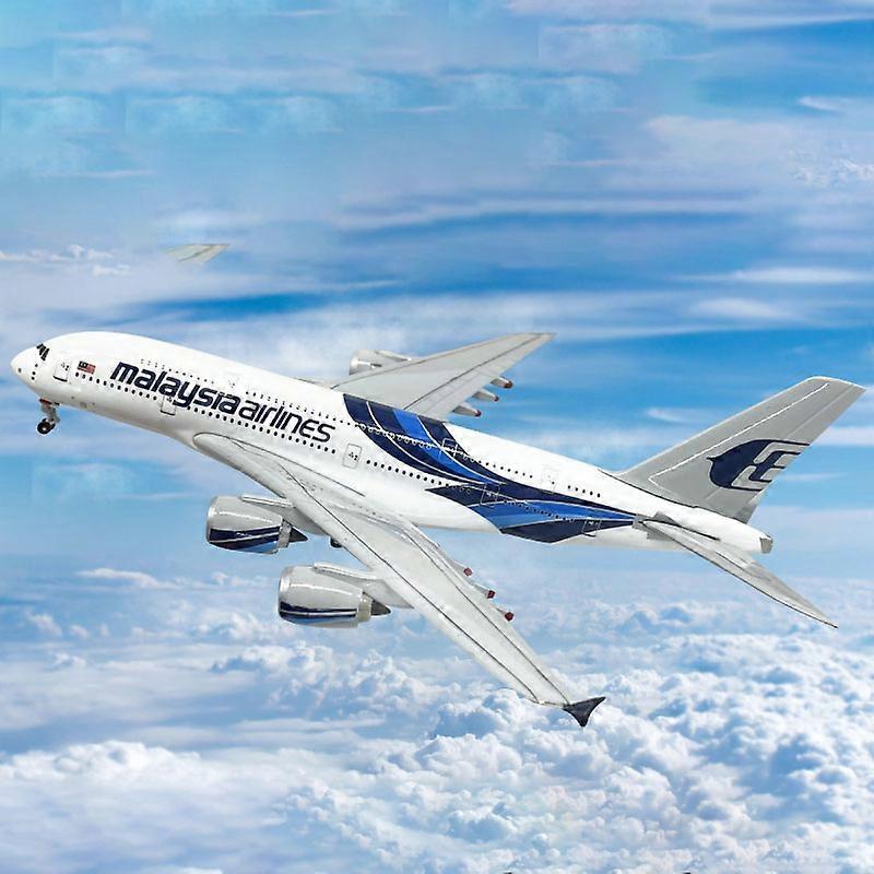 Diecast 1/400 Scale Malaysia Airlines Airbus A380 Alloy Material Simulation Passenger Aircraft Model Souvenir Ornament Toys