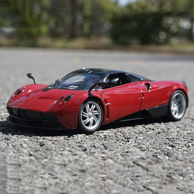 

WELLY 1:24 PAGANI HUAYRA Alloy Car Diecasts & Toy Vehicles Car Model Miniature Scale Model Car Toy For Children красный