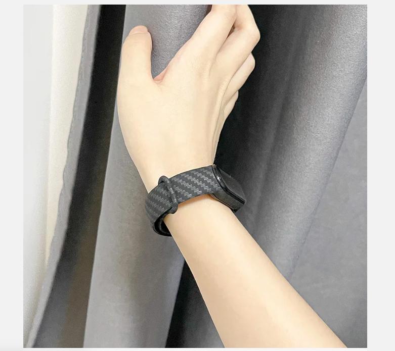 For Xiaomi Carbon Fiber Strap For Xiaomi Mi Band 7 Nfc Wristband Smartwatch Watchbands Silicone Bracelet Correa Mi Band 6 4 5 3 Accessories