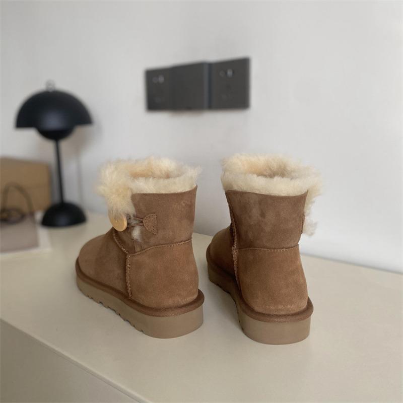 Snow boots women's wooden buckle short tube sheepskin fur integrated classic versatile velvet thickened warm cotton shoes winter shoes