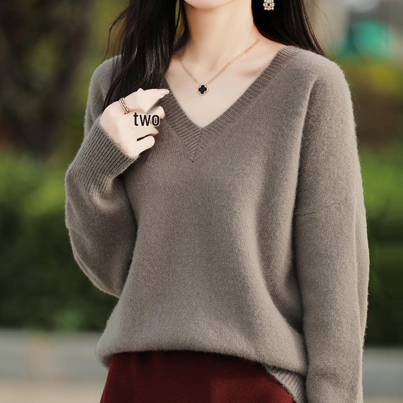 New Arrival: Women's V-Neck Raglan Sleeve Solid Long Knit Sweater - Loose, Cozy Wool Base Layer for Autumn/Winter
