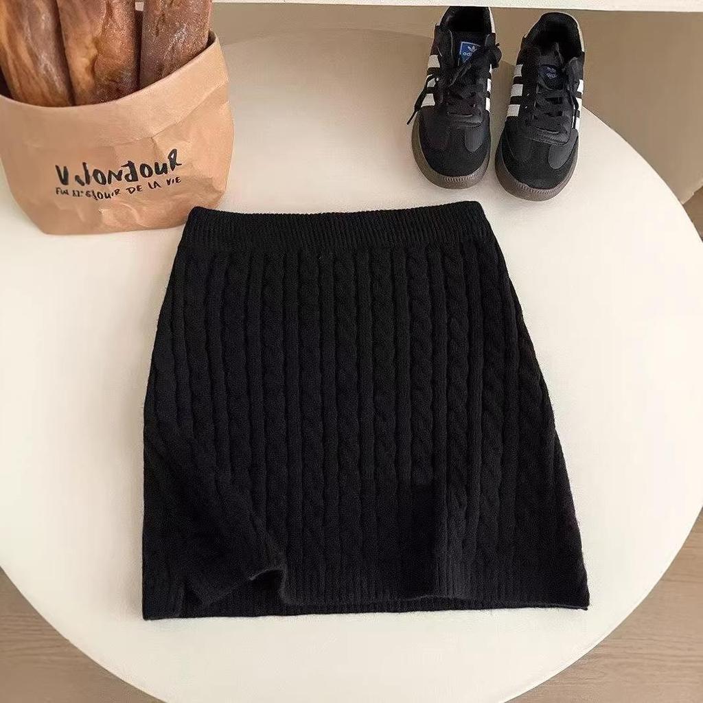 Trendy Women's Cable Knit Bodycon Midi Skirt - Autumn/Winter Versatile Outfit