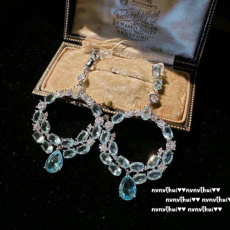 Vintage-Inspired Fog Blue Zircon Hoop Earrings With Floral Wreath Design 18K Gold Plated Geometric Statement Jewelry Women