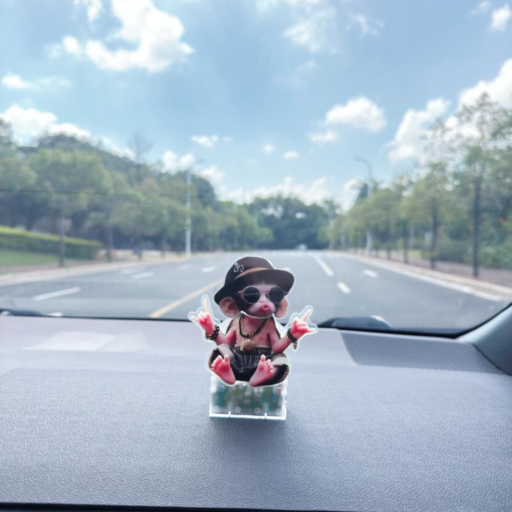 Solar and Battery Dual-purpose Cute and Cool Shaking Head Ornament Toy,suitable for Car Dashboard Decoration,office,home Decoration,decompression Toys