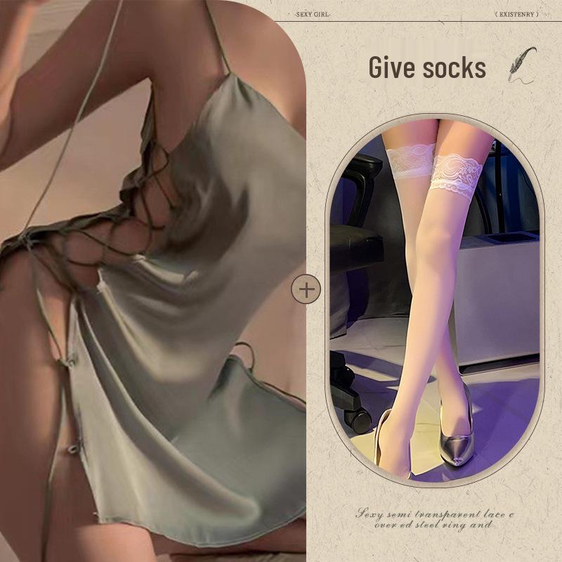 Seidiges Sexy Schnür-Nachthemd: Damen Dessous- & Pyjama-Set mit Seitenschlitz