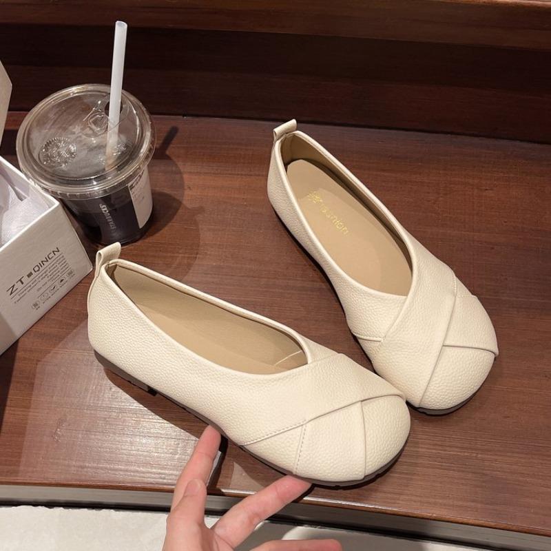 Fashion Women Slip-on Leather Loafers Ladies Casual Round Toe Cute Flats  Nurse Shoes Sneakers Spring Autumn Fashion Ballet Shoes
