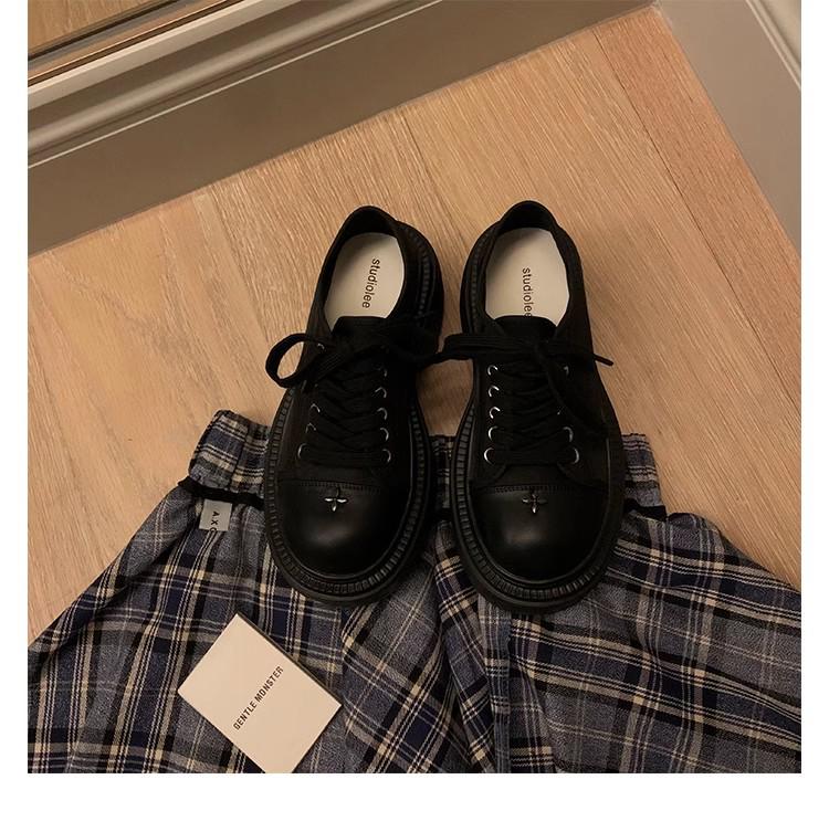 Grape Mom's Style White Canvas Shoes - Women's Lace-Up, Large Round Toe, 7cm Thick Sole, Height-Increasing, Casual Autumn/Winter Footwear