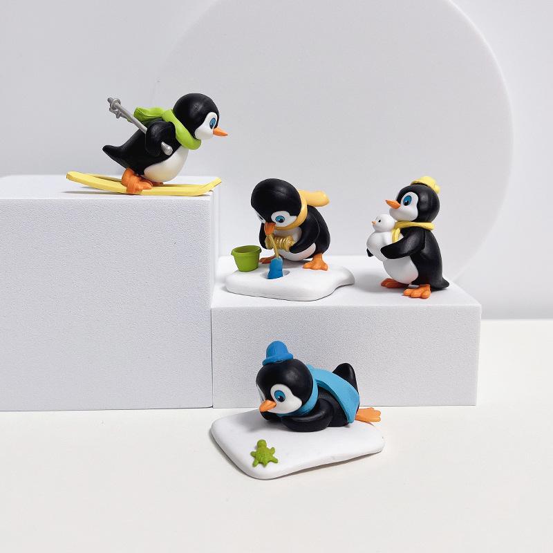 8 Cartoon Penguin Skiing Figurines DIY Keychain Pendant Ornament Toy