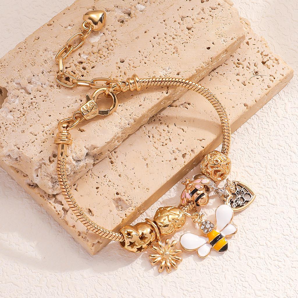 Fashion Jewelry Style Bracelet Women'S Little Bee Pendant Bracelet Niche Girlfriend Bracelet