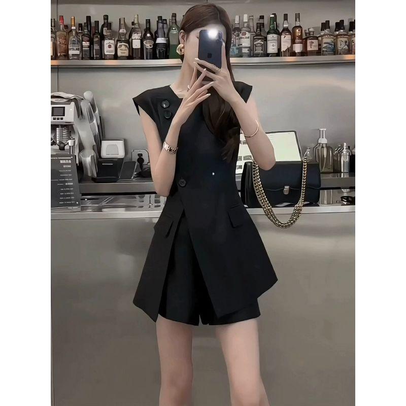 

Adult Lady like Woman Style Elegant Fancy Suit Women s New Satin Suit Vest Top High Waist Wide Leg Shorts Two-piece Set Black Suit [original quality In Stock]] S