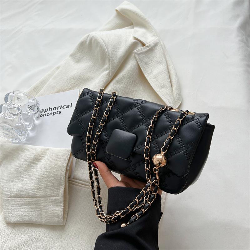 Rhombus Embroidery Thread Small Bag Women's 2024 Spring New Popular Versatile Chain Messenger Bag Internet Celebrity Explosion Small Square Bag