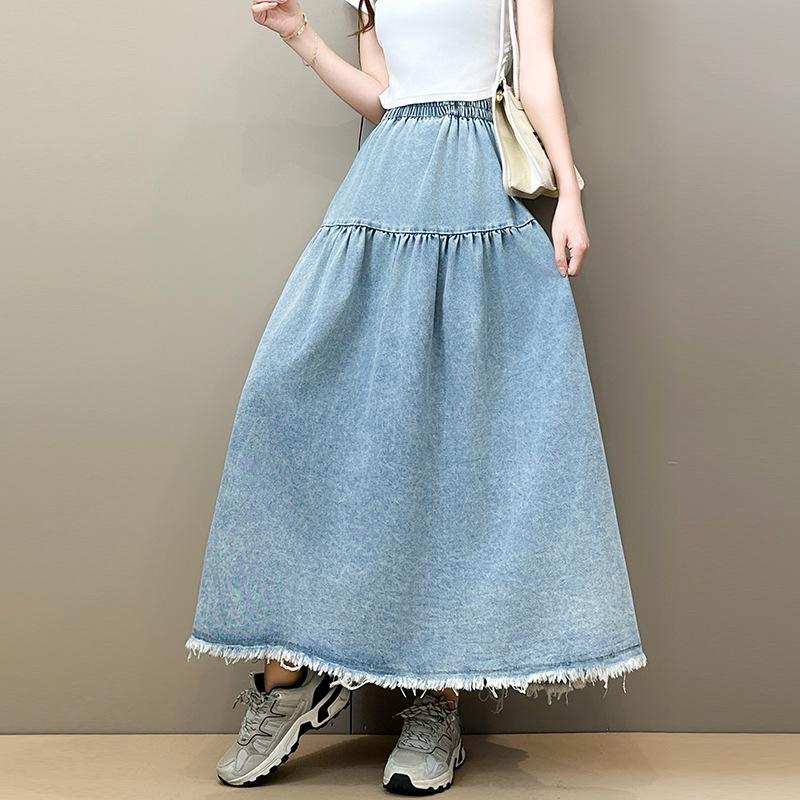 2025 Plus Size Women's Elastic Waist Slimming Denim Skirt - Spring/Summer Collection