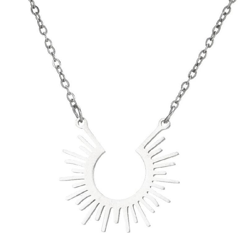 Baroque U-Shaped Horseshoe Pendant Necklace with Sunflower and Hollow Star