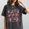 Camiseta com Colagem de Morcegos Vintage, Camiseta Gráfica Cottagecore Gótico, Roupa com Estética Dark Nature Retrô, Presente de Halloween para Amante de Morcegos