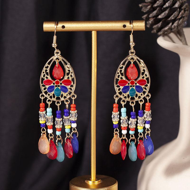 European, American and Bohemian Hollow Bead Fringed Earrings, High-end Retro Ethnic Style Earrings, Fashionable Long Earrings.