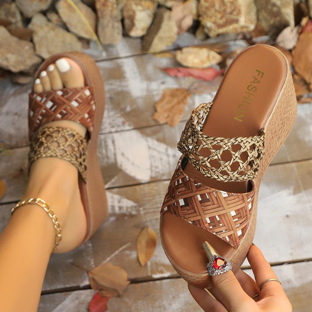 Foreign Trade Large Size 2025 Summer New Thick-soled Slippers One-character Sandals European and American Hollow Leopard Print Slippers