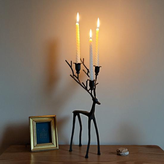Black Reindeer Statue Candle Holder Vintage Iron Art Candlestick Home Office Living Room Taper Candle Stand Table Centerpiece Ornament
