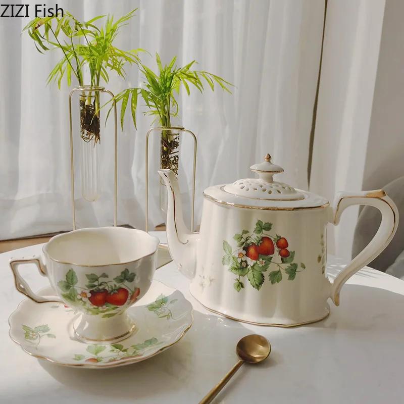 Avrupa Retro Kahve Fincanı ve Tabağı Seti Öğleden Sonra Çayı Kahve Çaydanlık Tatlı Tabağı İçecek Seti Ev Çay Seti Ofis Seramik Kupa