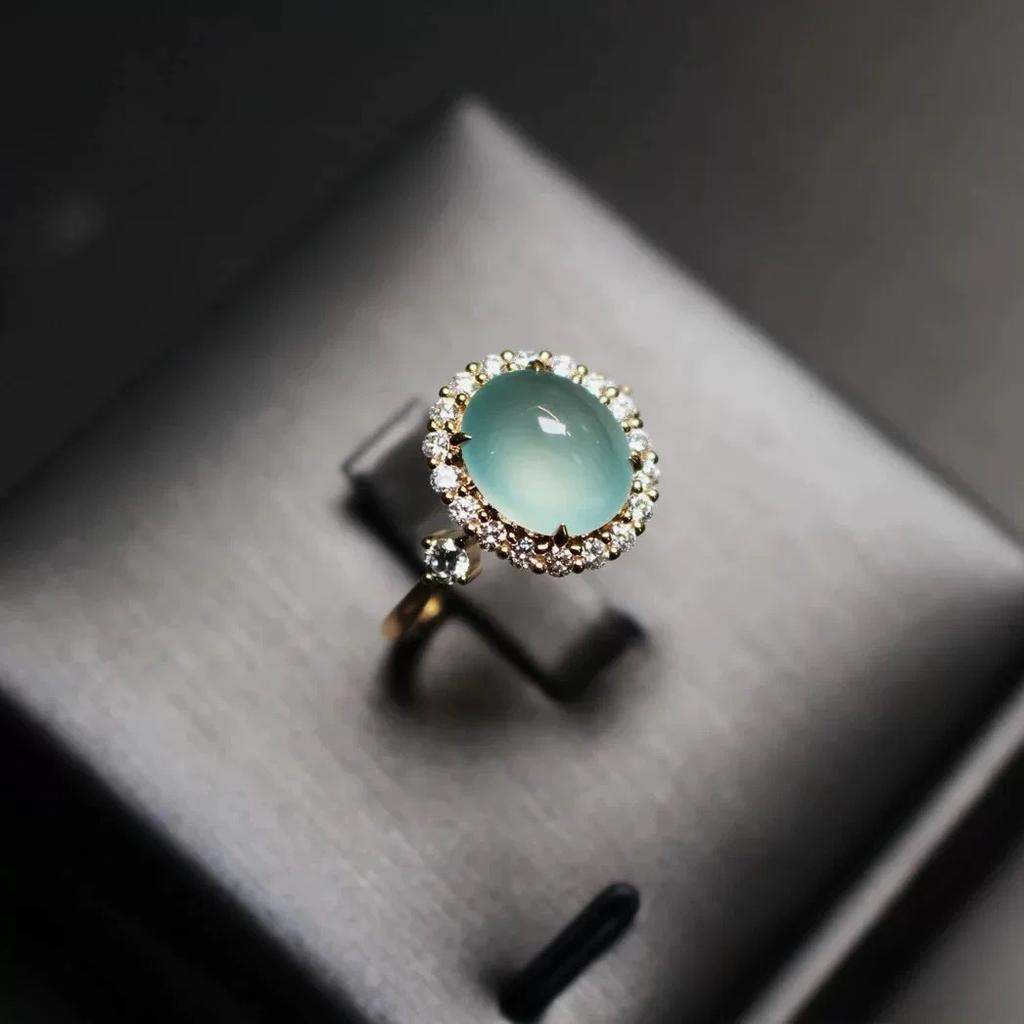 New Chinese Imitation Green Chalcedony Ring For Women Vintage Light Luxury Niche Design Fashionable Elegant Finger Jewelry