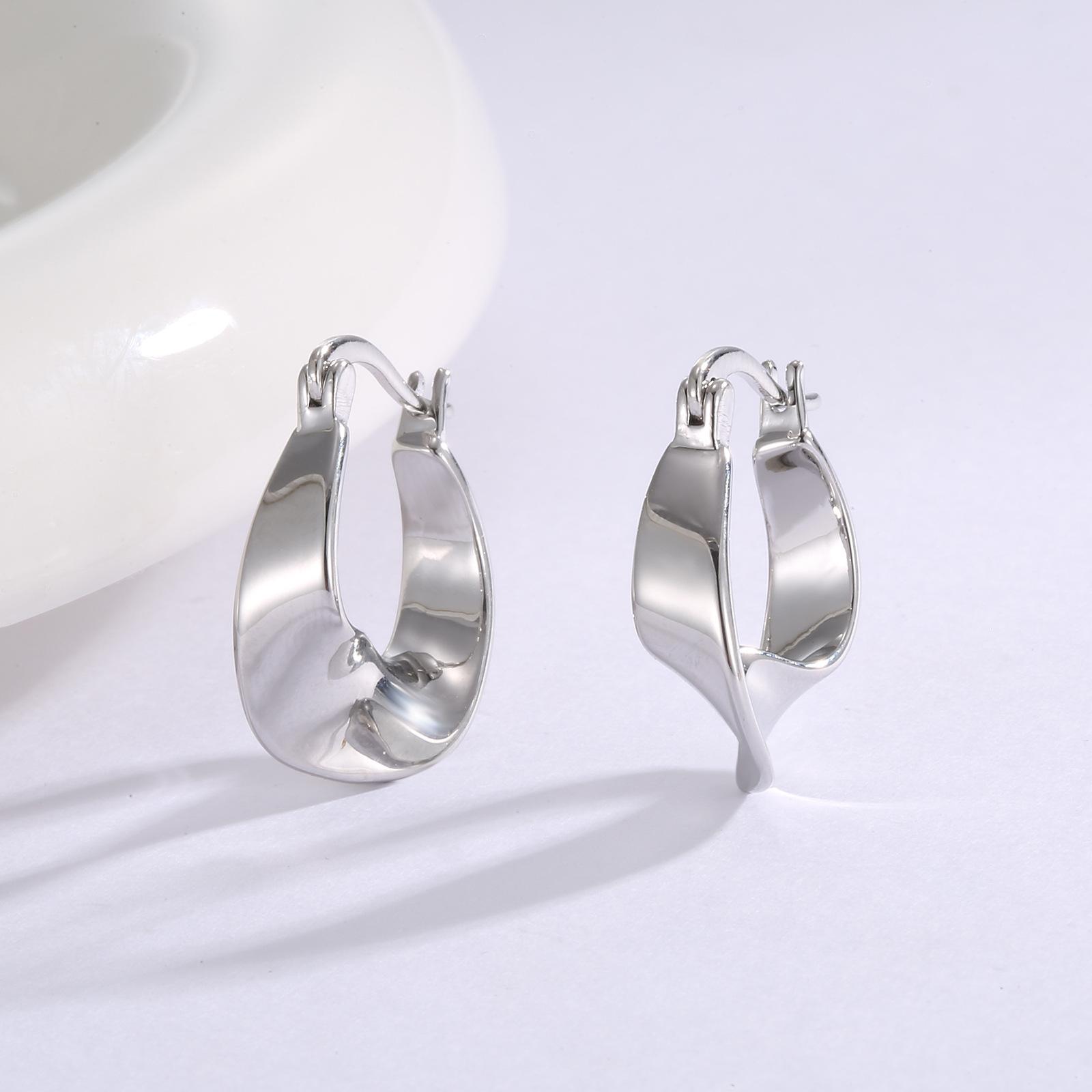 

Модні модні ювелірні вироби для ларьків, елегантні, холодні текстури для поїздок на роботу, плавна закрутка, пряжки для вух