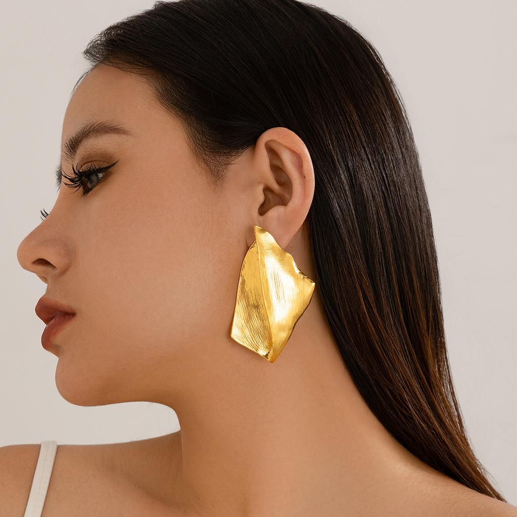 IngeSight.Z New Creative Design Vintage Irregular Metal Pendant Earrings for Women Exaggerated Gold Color Earrings Lady Jewelry