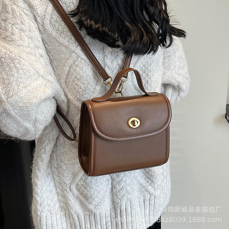 French niche temperament retro small bag women's 2025 new trendy portable shoulder bag foreign style crossbody backpack