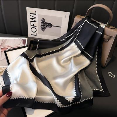 Accessori – Sciarpe e foulard