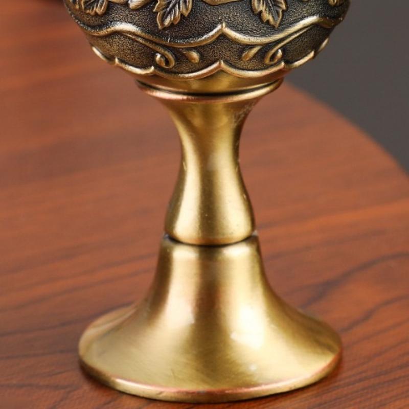 European Vintage Wine Glasses,Carved Castle 30 ml Mini Spirit Vodka Cup,Bronze Alloy Portable Spirits Goblet,Wedding Decoration