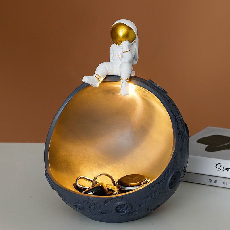 1Pc Astronaut Design Storage Case Funny Candy Snack Food Box Keys Container Desktop Ornament