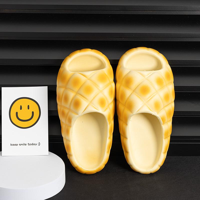 2024 Women Soft Sole Cloud Slippers Thick Platform Indoor Outdoor Beach Sandals Summer EVA Non Slip Flip Flops Bread Shoes