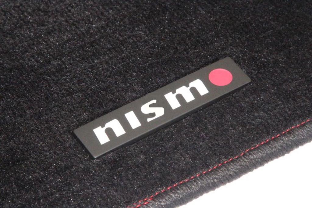 Nismo Floor Mats for Nissan Skyline R32 Series 4WD Nismo Logo (Manual Transmission) (with Plate) 74902-RNR25