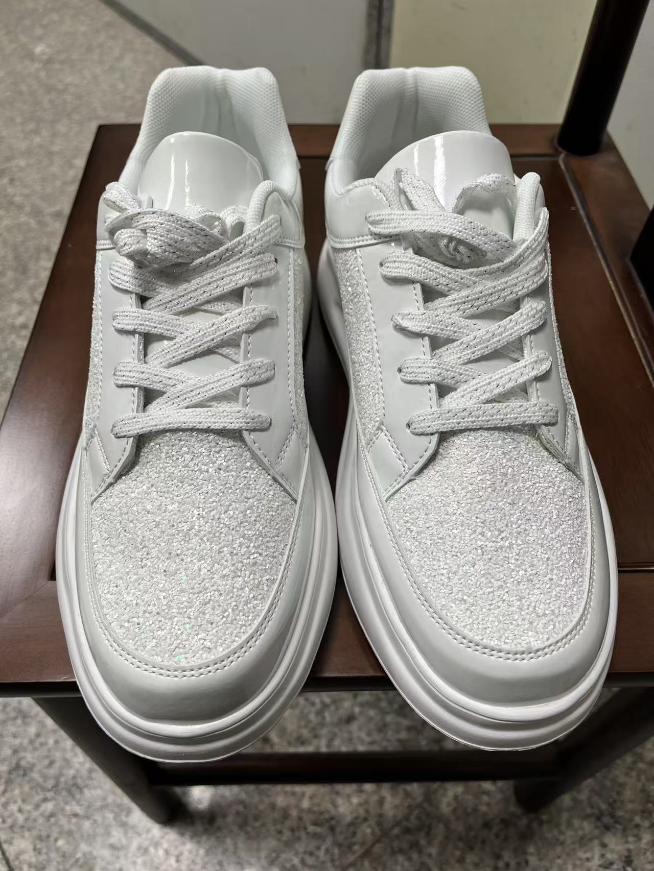 

Женская обувь на высокой платформе, повседневная обувь с пайетками, женская трендовая спортивная обувь для скейтборда, универсальная уличная модная обувь 44 белый