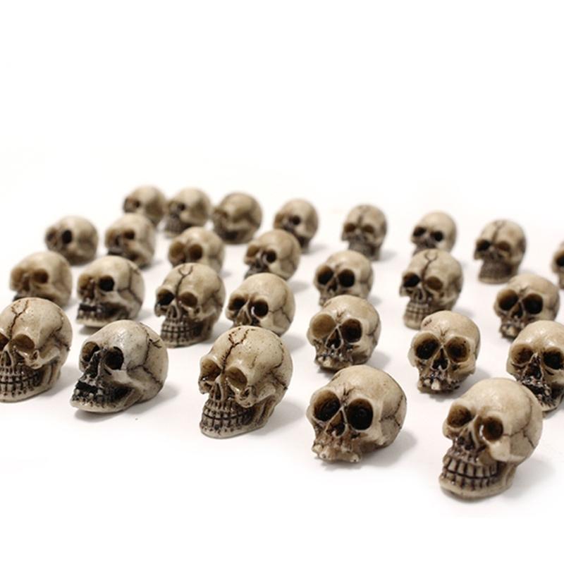 Synthetic Resin Skull Ornaments Halloweens Tabletop Decoration Set with Skeleton Figures