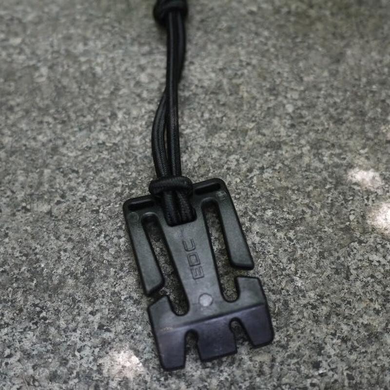 HengTravler Aluminum Backpack Webbing Clip with Elastic Cord Fastener