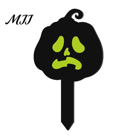 Halloween Party Festive Stakes Pumpkin Yard Sign with Stake, Glow in The Dark Cool Theme Props Spooky Silhouette Garden Stake for Outside Patio