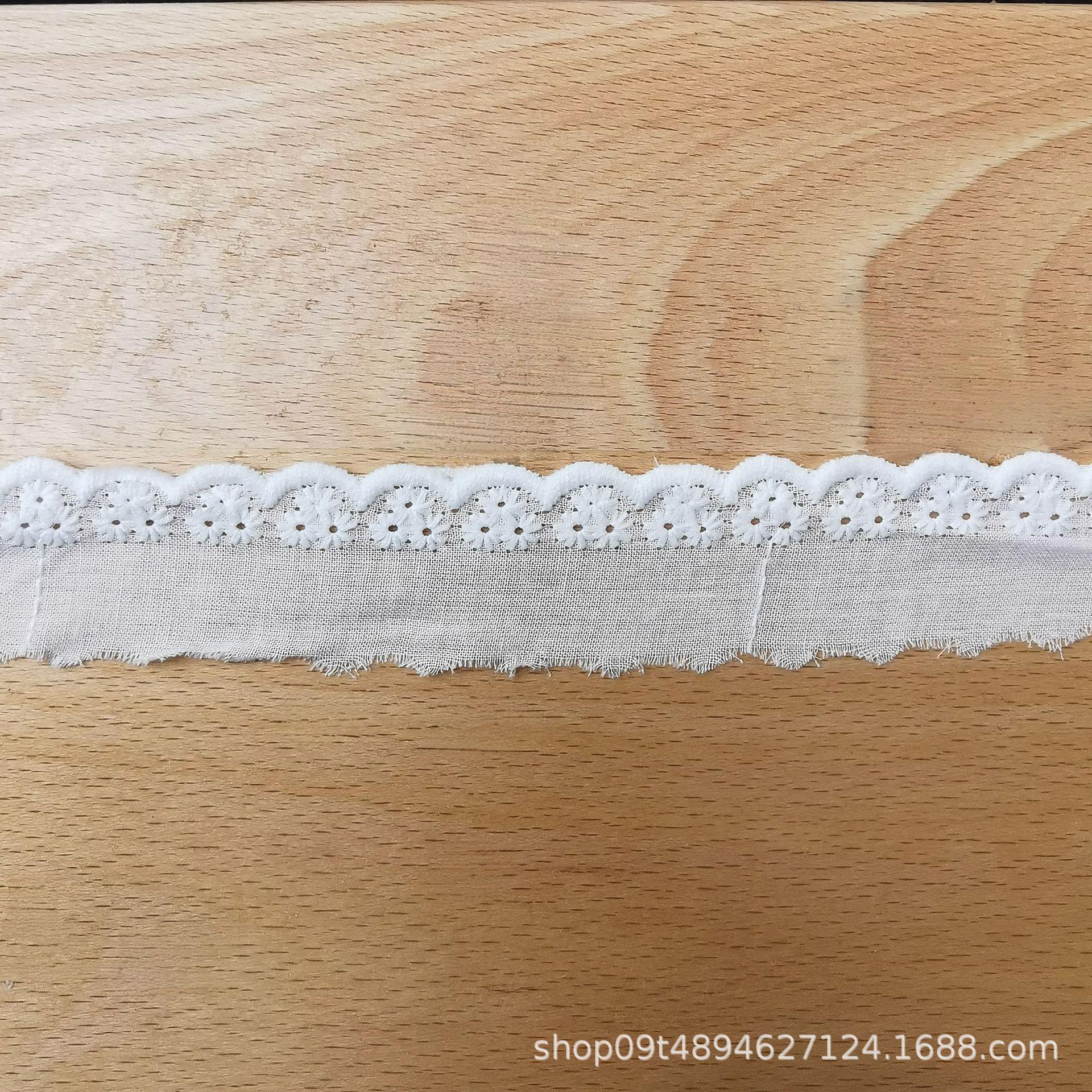 

Хлопково-молочное шелковое кружево с тремя отверстиями для аксессуаров ручной работы