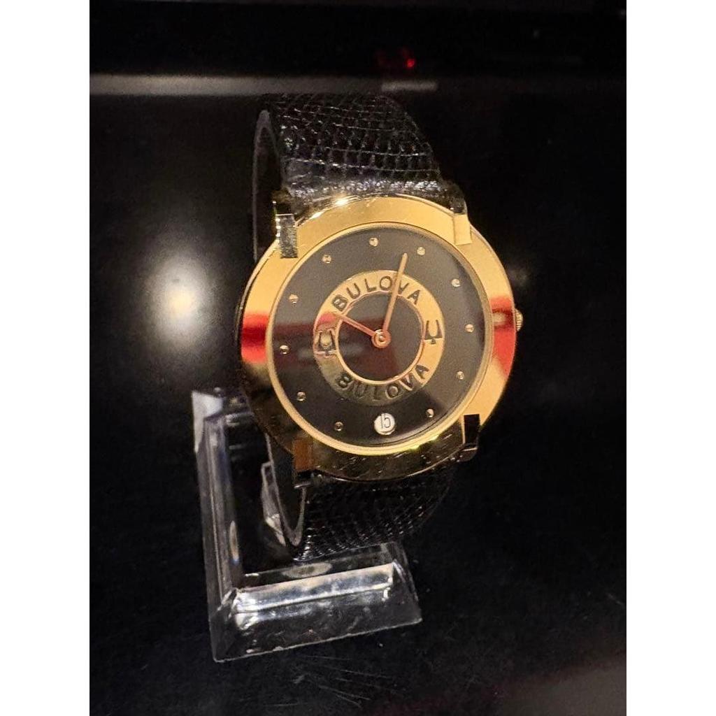 Used  (Rare) Bulova] Bulova quartz watch black/gold